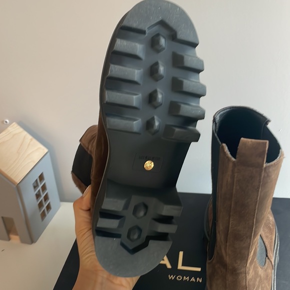 Brown suede Chelsea Boots - Picture 4 of 7